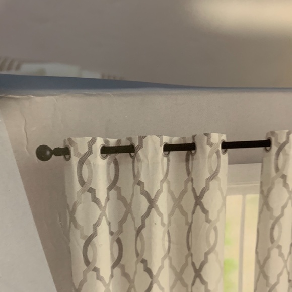 VCNY 2 pc Grommet Pair 38 x 48 Ea Caldwell Tan Whi - Picture 6 of 6